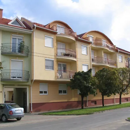 Lux Appartement Hajdúszoboszló